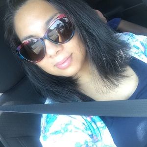 Meet your Posher, Mirna